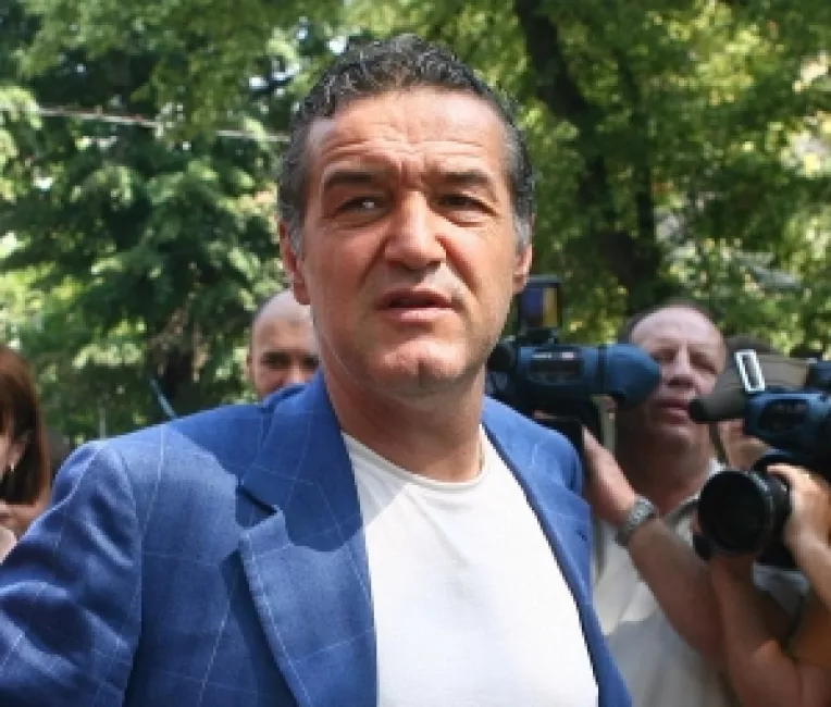 Becali se retrage din viata publica