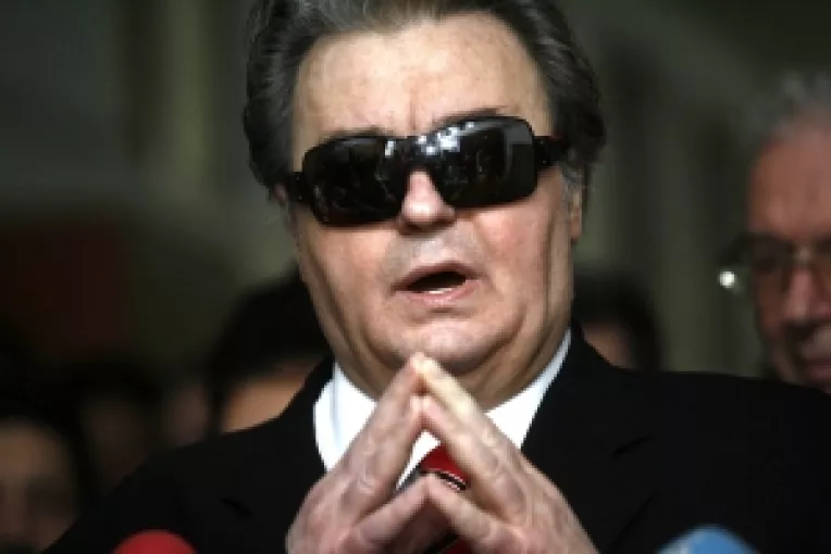 Corneliu Vadim Tudor anunta fraude electorale in sectorul 6