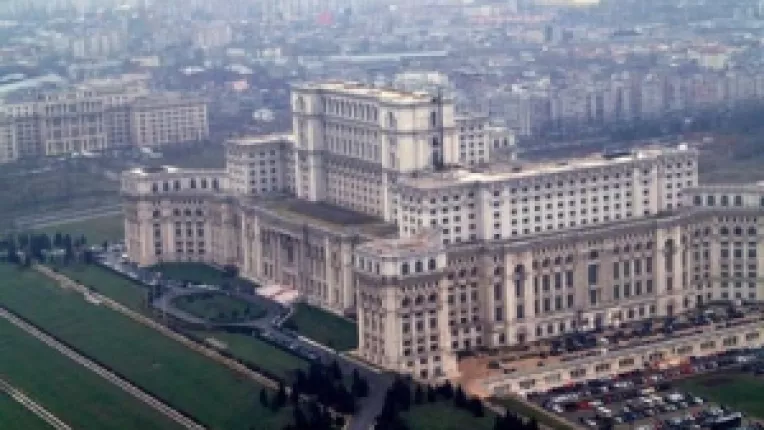 Razboi total: Basescu si Parlamentul, viziuni opuse