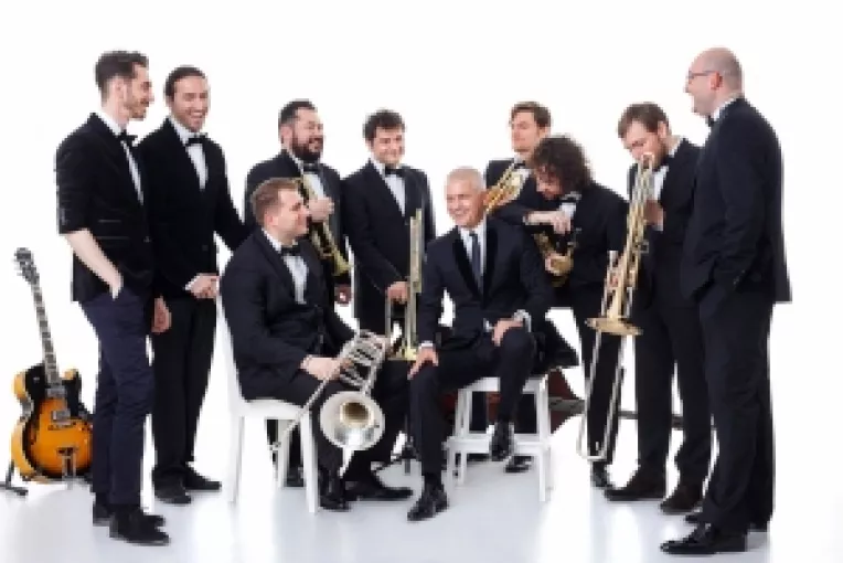 Virgil Iantu isi lanseaza albumul "Ieri si azi" la Timisoara

